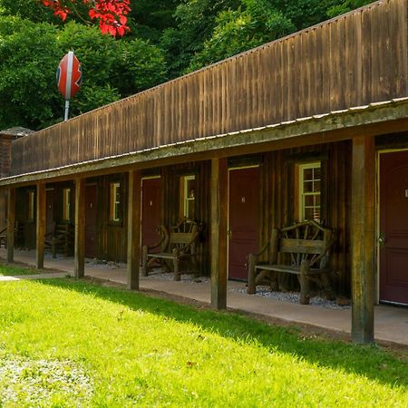 Seneca Rocks Seneca Pines Lodge المظهر الخارجي الصورة