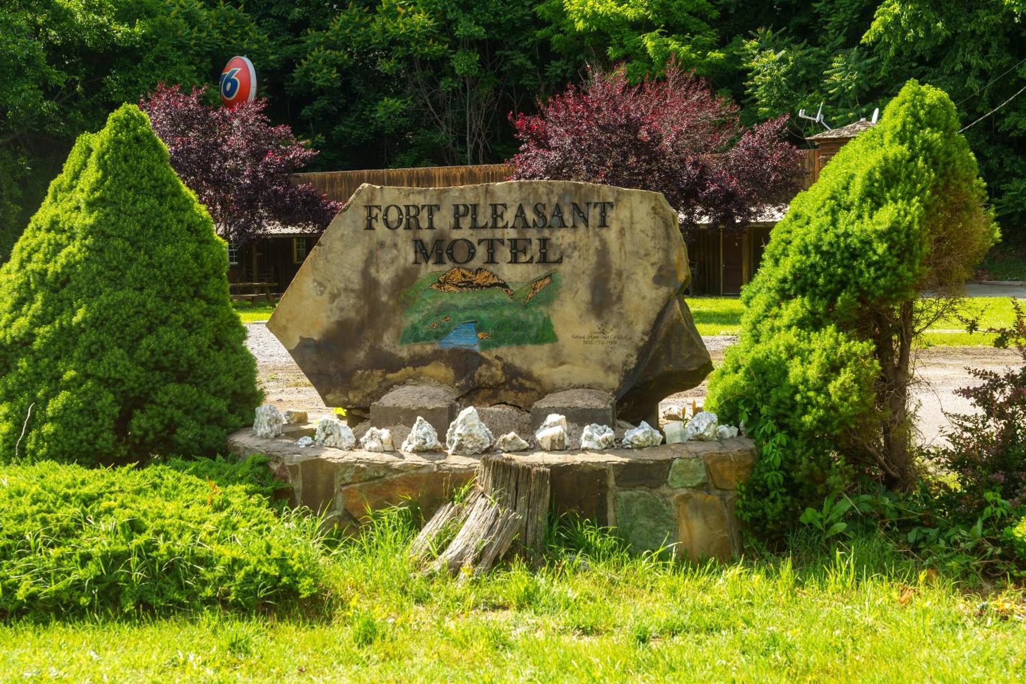 Seneca Rocks Seneca Pines Lodge المظهر الخارجي الصورة